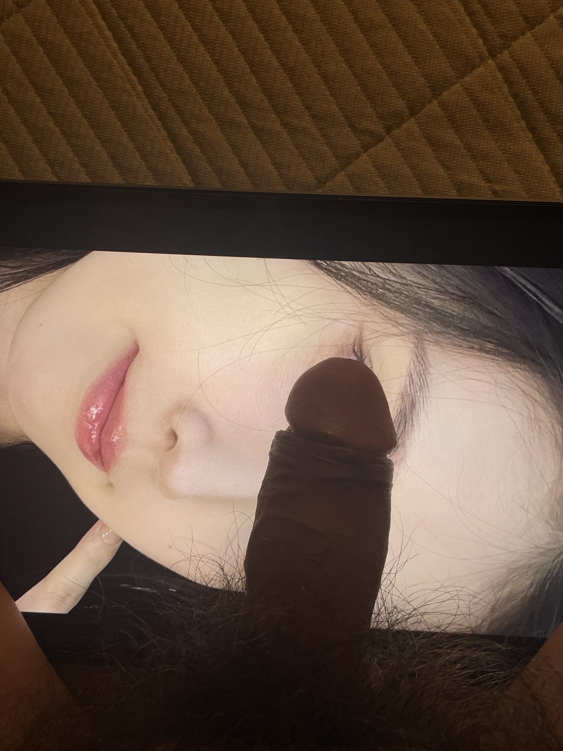 5amNaSgc IU cumtribute facecum kpop 05.jpg